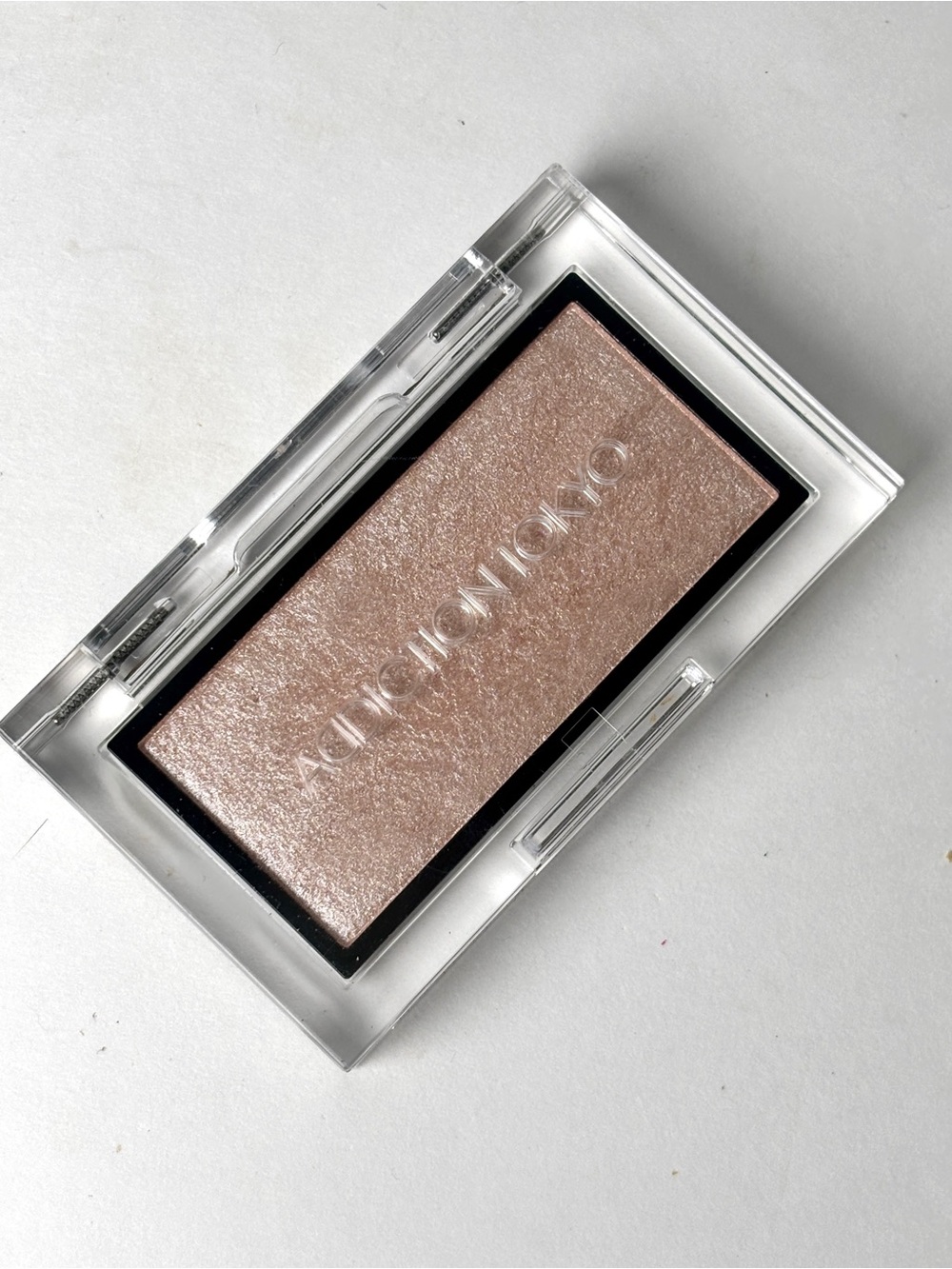 Addiction Tokyo - the blush nuancer -  Highlighter - in shade Beyond Light 001